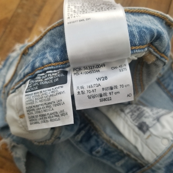 501 Levi's Cutoff Button Fly Jeans - Picture 7 of 7